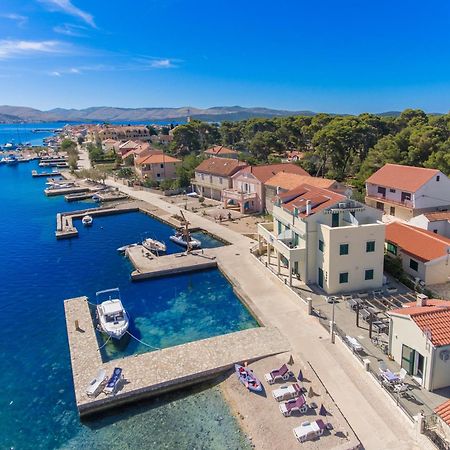 Riva Appartement Krapanj Buitenkant foto