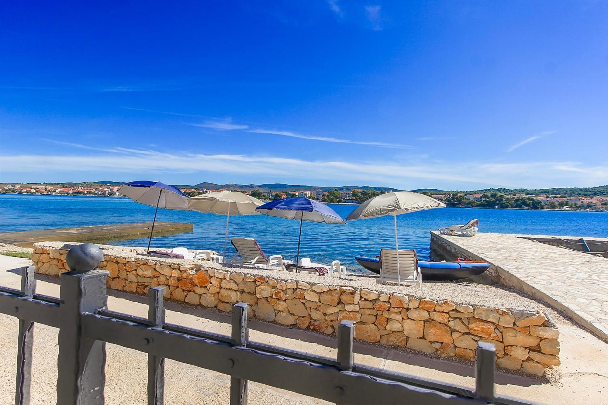 Riva Appartement Krapanj Buitenkant foto