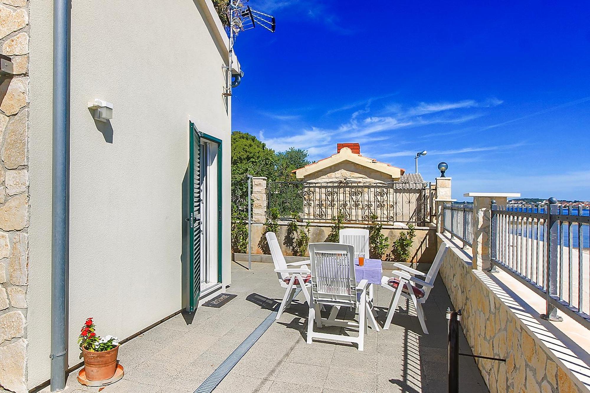Riva Appartement Krapanj Buitenkant foto