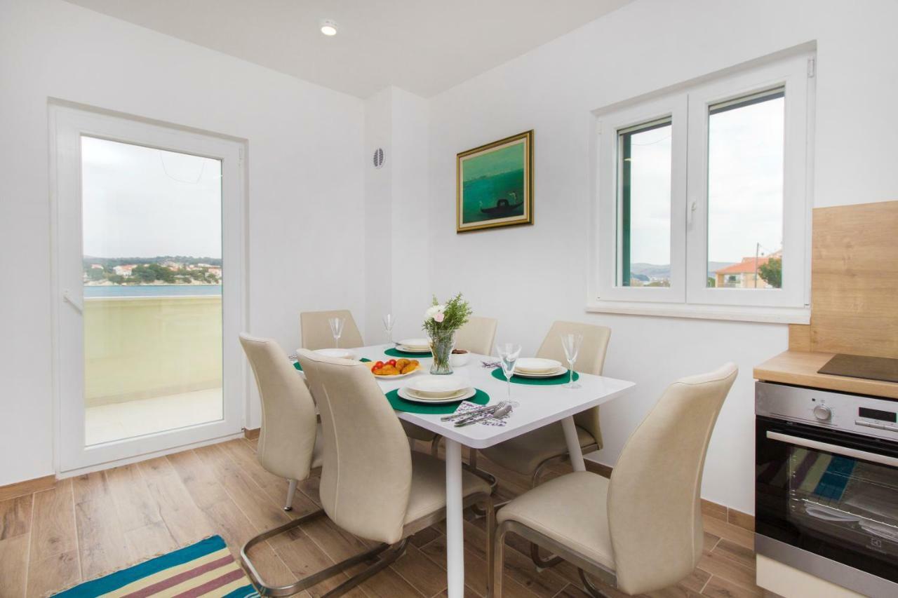 Riva Appartement Krapanj Buitenkant foto