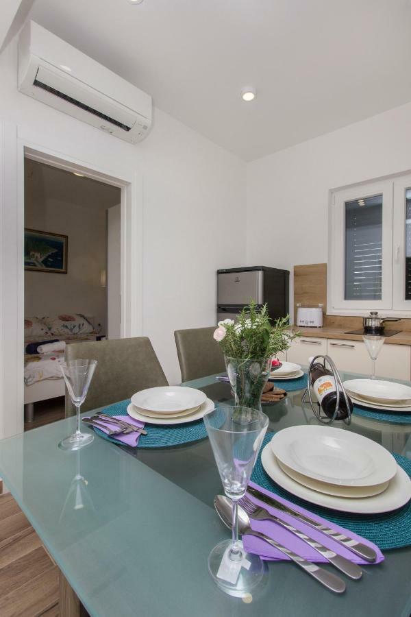 Riva Appartement Krapanj Buitenkant foto