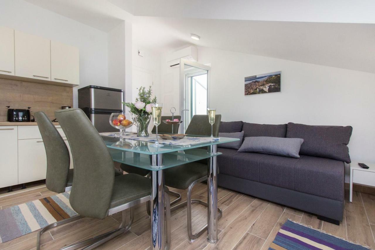 Riva Appartement Krapanj Buitenkant foto
