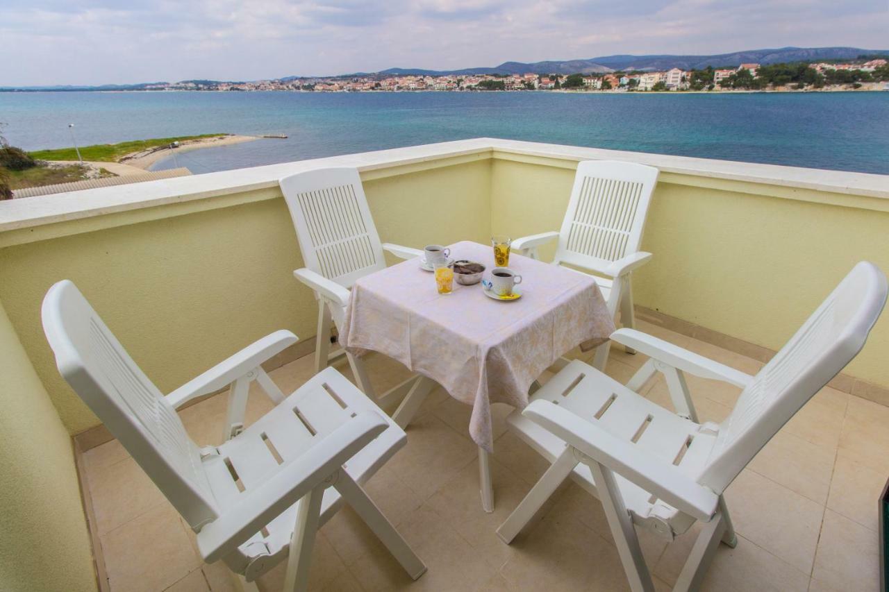 Riva Appartement Krapanj Buitenkant foto
