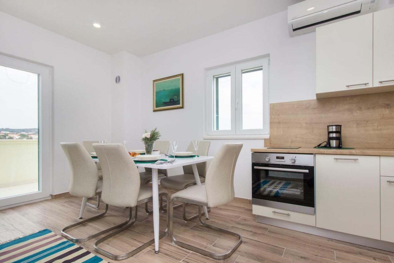 Riva Appartement Krapanj Buitenkant foto