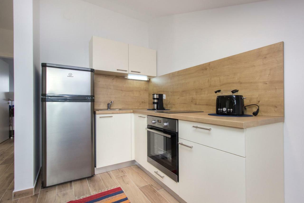 Riva Appartement Krapanj Buitenkant foto