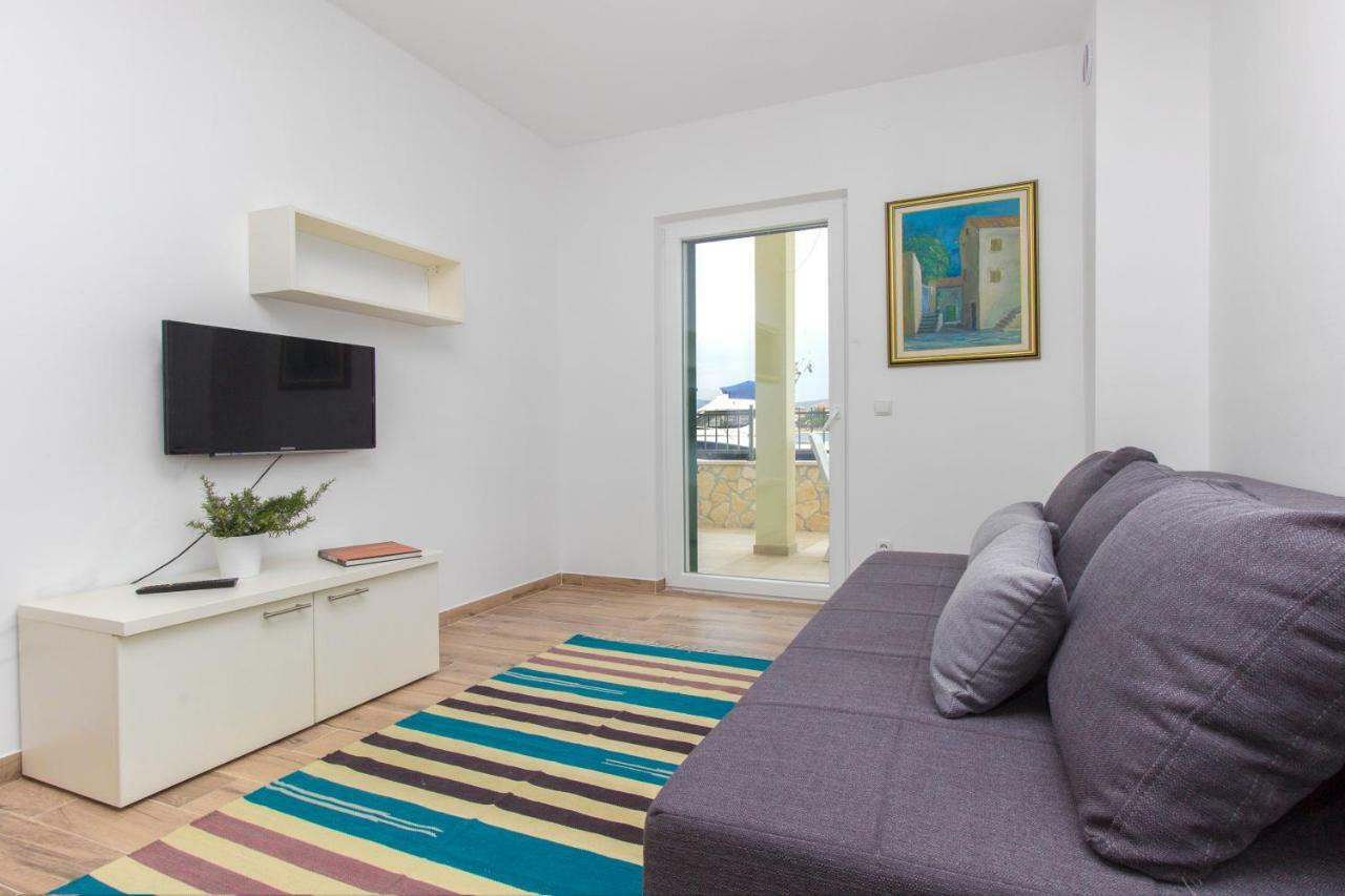 Riva Appartement Krapanj Buitenkant foto