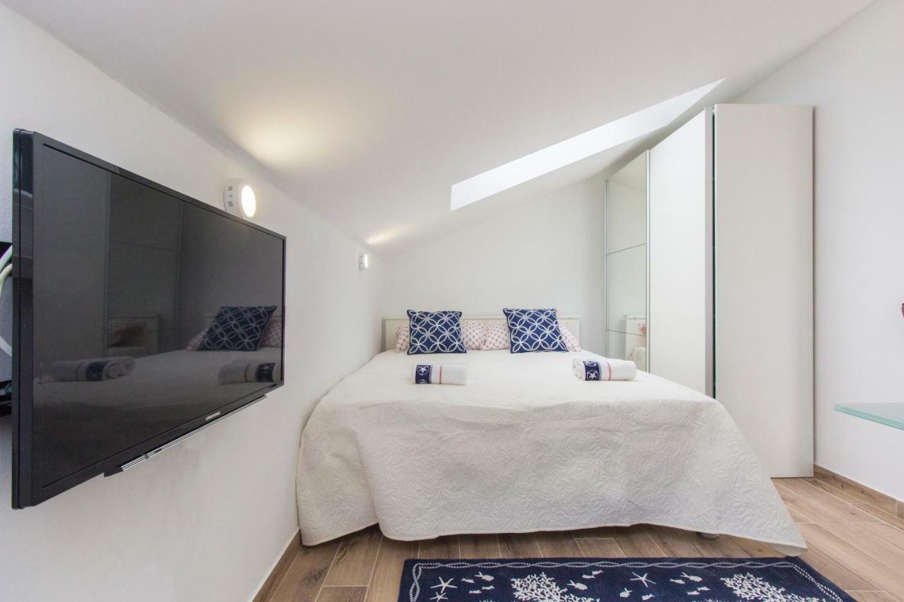 Riva Appartement Krapanj Buitenkant foto