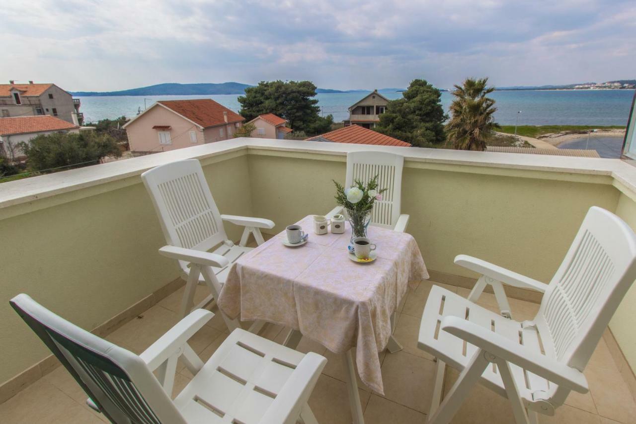 Riva Appartement Krapanj Buitenkant foto
