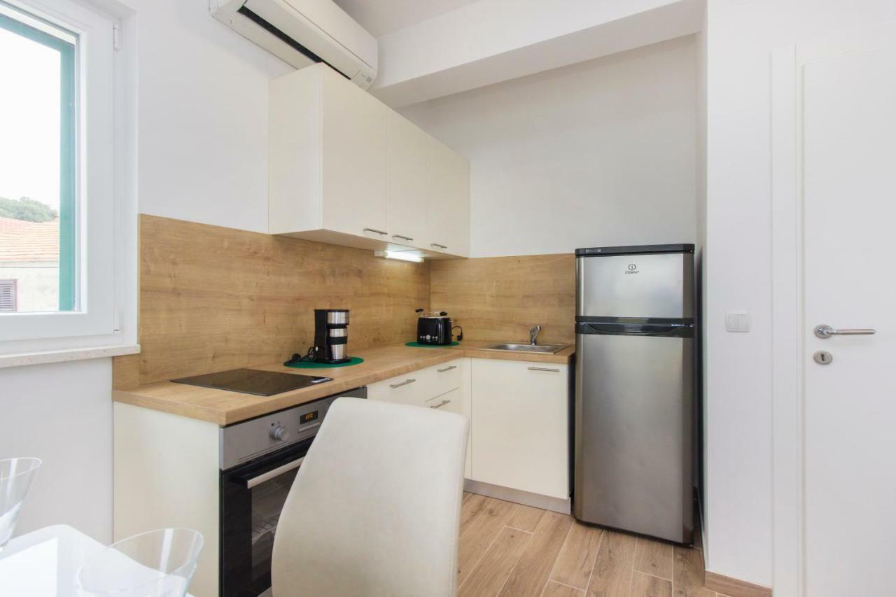 Riva Appartement Krapanj Buitenkant foto