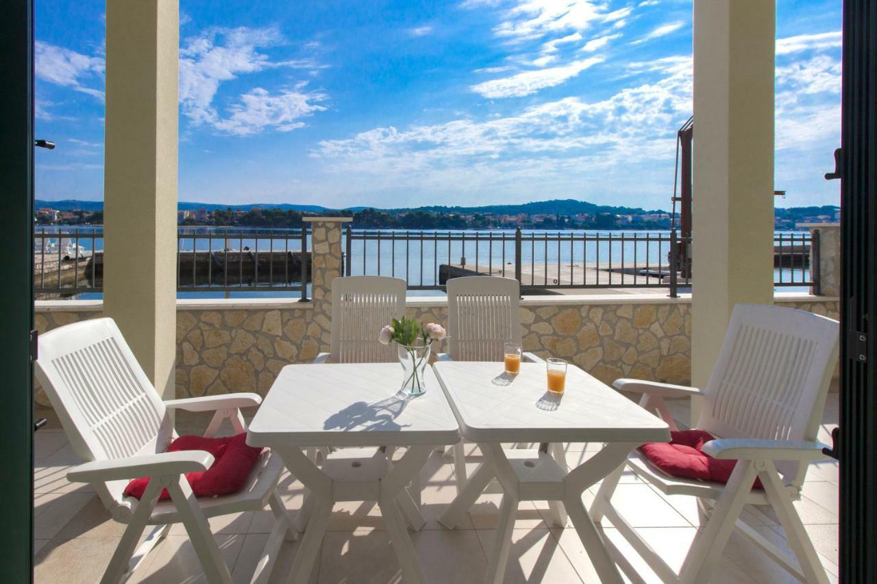 Riva Appartement Krapanj Buitenkant foto