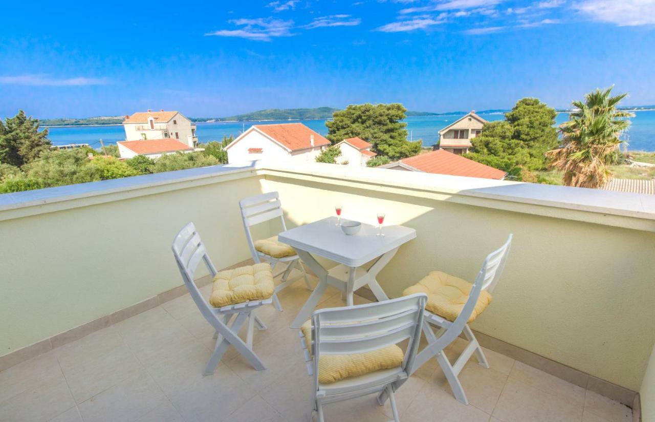 Riva Appartement Krapanj Buitenkant foto