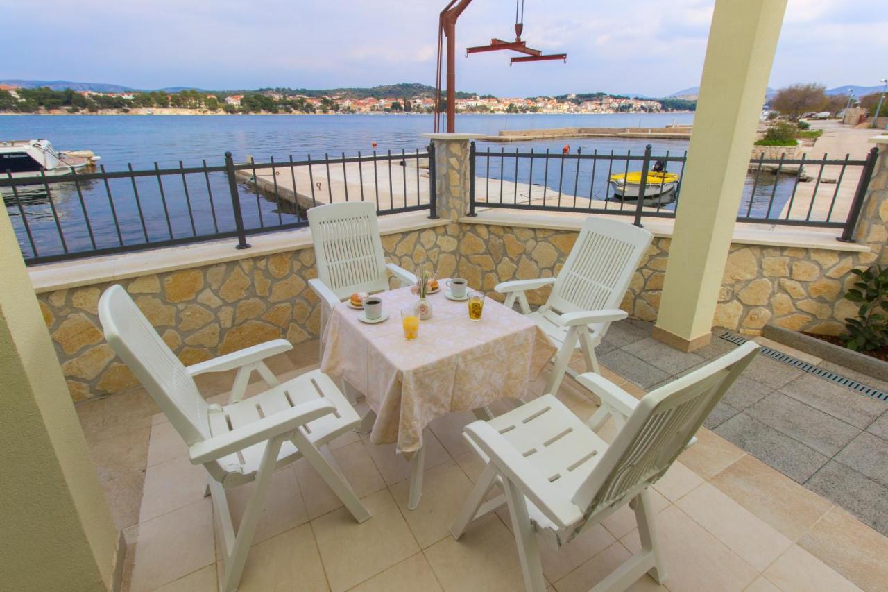 Riva Appartement Krapanj Buitenkant foto